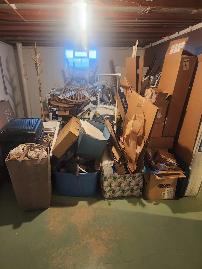 Roll-off dumpster container at job site for 15 Yard Dumpster Rental in Heber